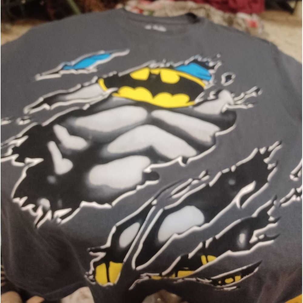 Batman DC Comics  Youth T-Shirt SZ XL (14-16) Charcoal Gray + Graphic